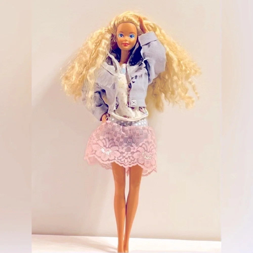 Vintage Feeling Fun Barbie 1980’s